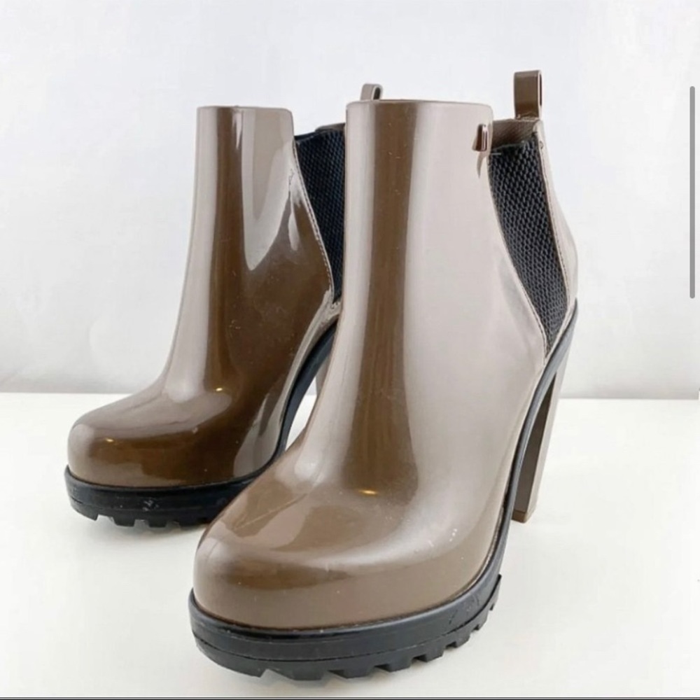 Melissa Soldier Ankle High Rubber Rain Boots Brown